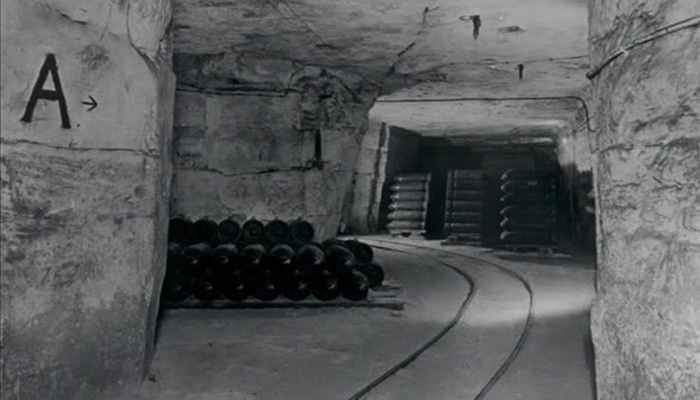 Zoom in Travellers Rest Wartime.jpg