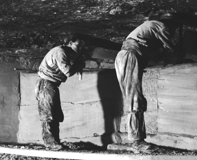 Zoom in Monks Park 1928.jpg