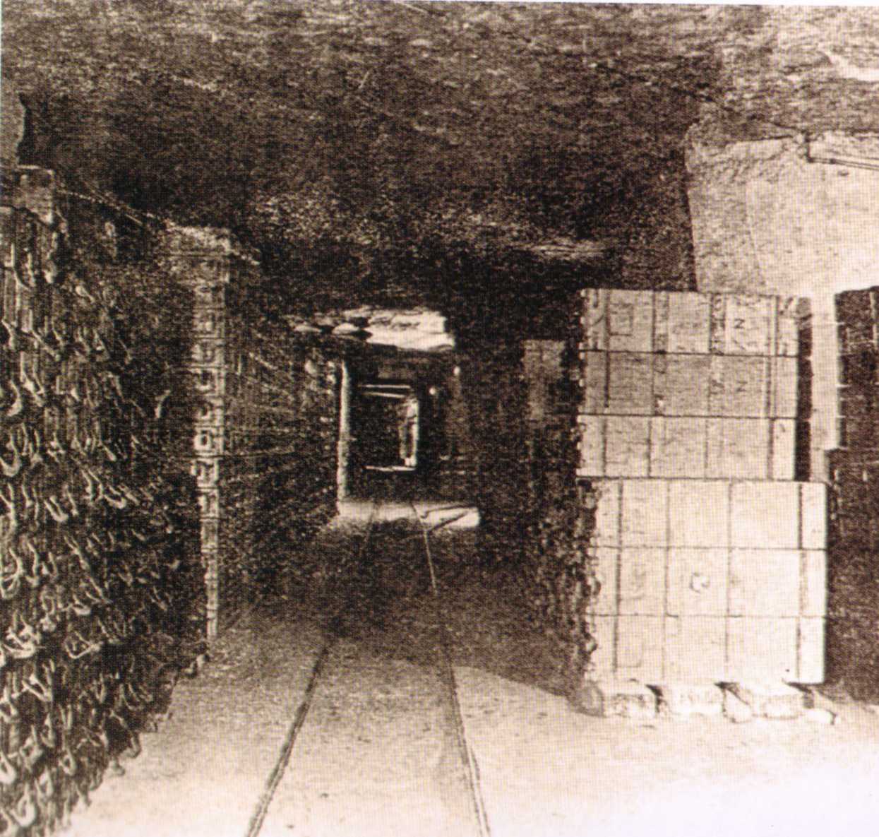 Zoom in Pickwick WW2.jpg