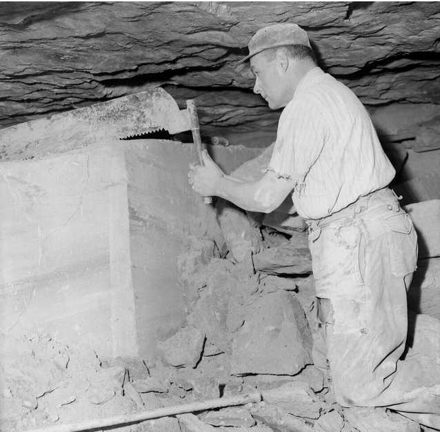 Sawing Block Clift.jpg